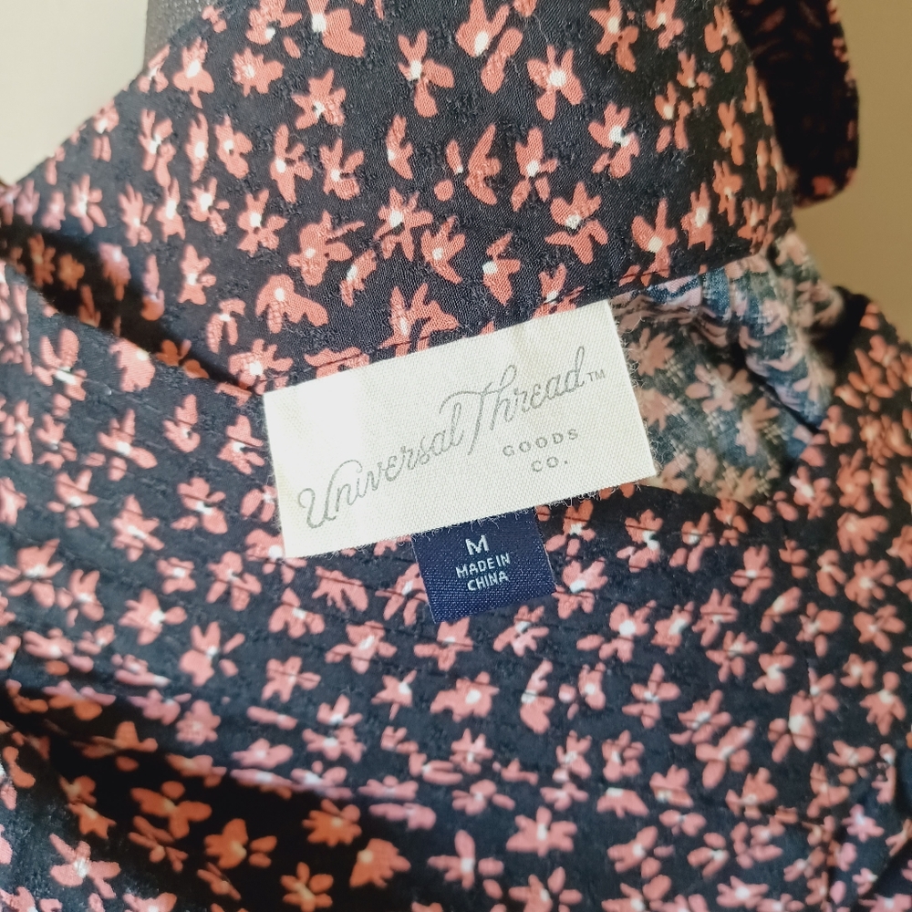 Universal Thread Floral Top - Picture 6 of 6